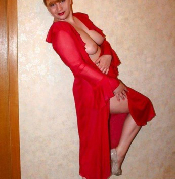 Я нежная, страстная и всегда открыта для новых эротических приключений. У меня есть все, чтобы удовлетворить твои самые запретные желания. Со мной ты испытаешь максимум удовольствия и расслабления. Живу в Москве и готова приехать к тебе или встретиться в уютно оборудованной гостинице. В моем арсенале - широкий спектр услуг: классика, минет, анал, стриптиз и многое другое. Мои гости оценивают меня на высоко ☺️ Оставь свои предрассудки и дай волю своим фантазиям. Позволь мне сделать тебя счастливым, незабываемый опыт гарантирован 💋 Жду твоего звонка! 9993, 45 лет